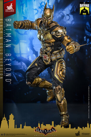 Hot Toys Batman: Arkham Knight Action Figure 1/6 Batman Beyond (Black & Gold Version) 32 cm Hot Toys Batman: Arkham Knight Action Figure 1/6 Batman Beyond (Black & Gold Version) 32 cm