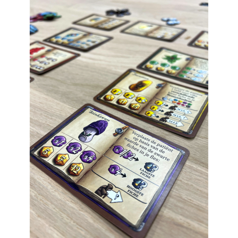 999 Games De Kwakzalvers van Kakelenburg: Het Duel Bordspel 999 Games De Kwakzalvers van Kakelenburg: Het Duel Bordspel