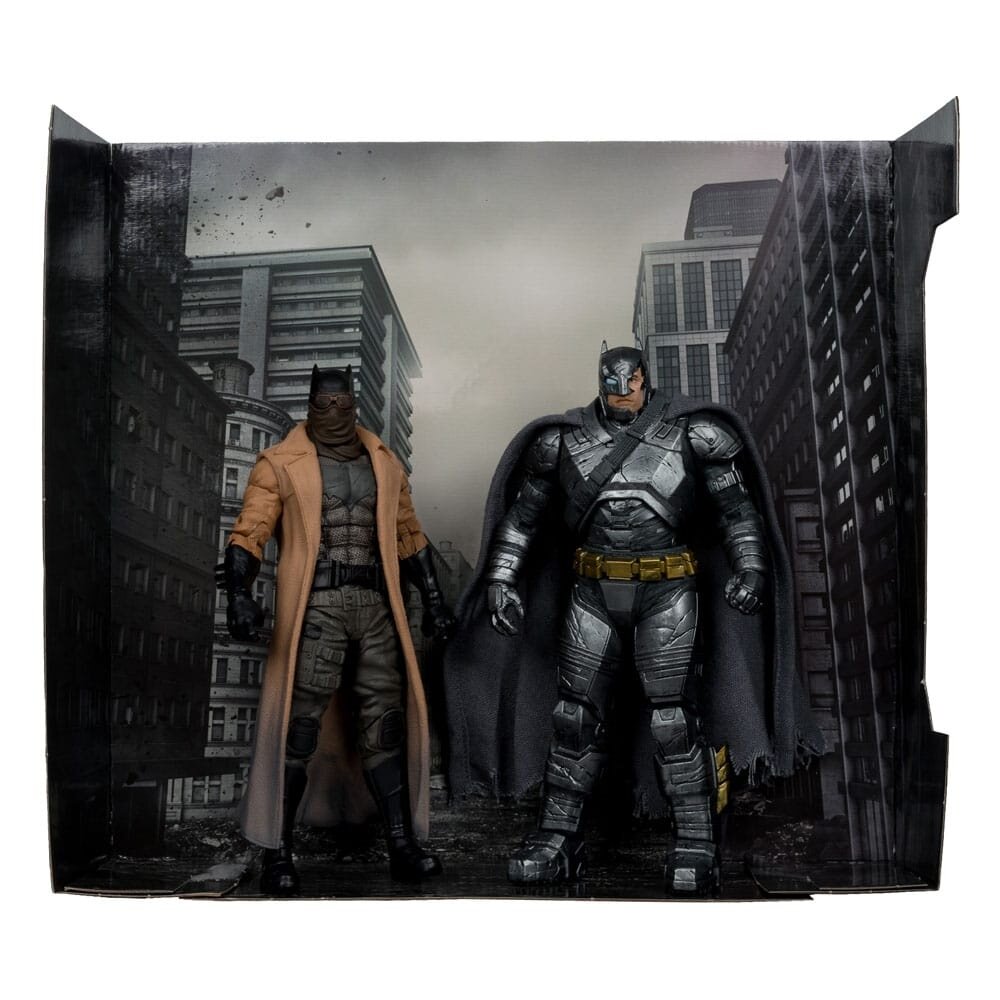 McFarlane Toys DC Multiverse Collector Edition Action Figure 2-Pack #02 Batman (Knightmare) & Batman (Armor Suit) (BvS: DoJ) (Gold Label) 18 cm McFarlane Toys DC Multiverse Collector Edition Action Figure 2-Pack #02 Batman (Knightmare) & Batman (Armor Suit) (BvS: DoJ) (Gold Label) 18 cm