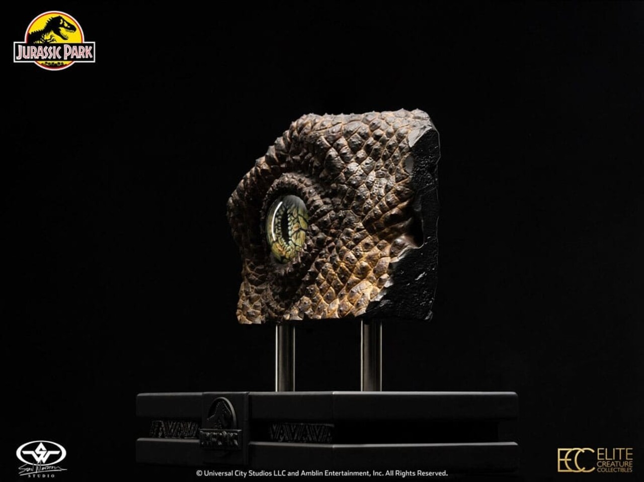 Elite Creature Collectibles Jurassic Park 1/1 Replica Bust Velociraptor Eye 23 cm Elite Creature Collectibles Jurassic Park 1/1 Replica Bust Velociraptor Eye 23 cm