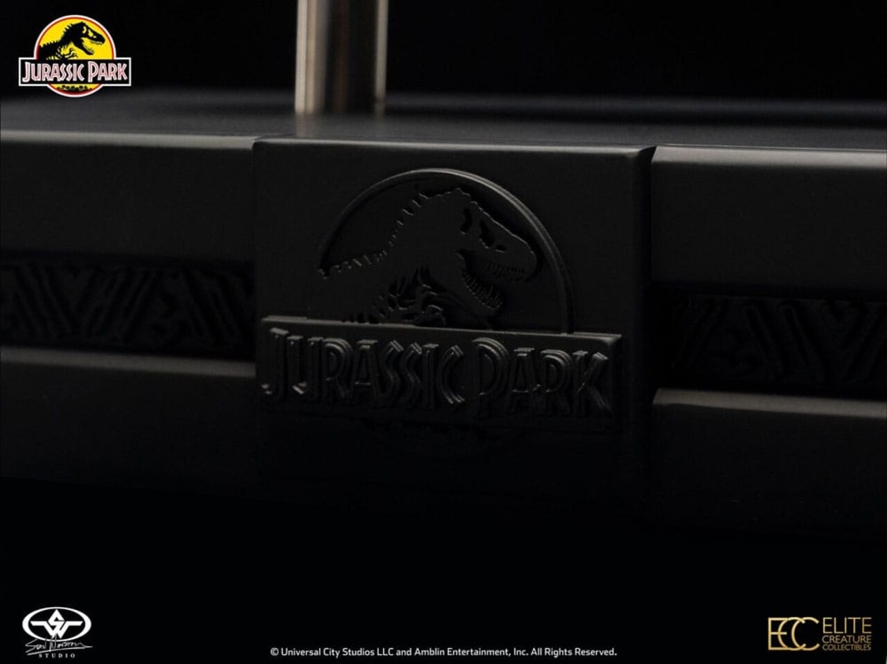 Elite Creature Collectibles Jurassic Park 1/1 Replica Bust Velociraptor Eye 23 cm Elite Creature Collectibles Jurassic Park 1/1 Replica Bust Velociraptor Eye 23 cm