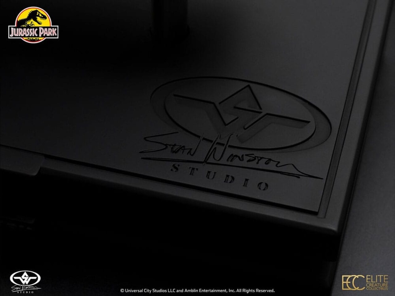 Elite Creature Collectibles Jurassic Park 1/1 Replica Bust Velociraptor Eye 23 cm Elite Creature Collectibles Jurassic Park 1/1 Replica Bust Velociraptor Eye 23 cm