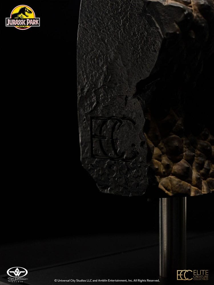 Elite Creature Collectibles Jurassic Park 1/1 Replica Bust Velociraptor Eye 23 cm Elite Creature Collectibles Jurassic Park 1/1 Replica Bust Velociraptor Eye 23 cm
