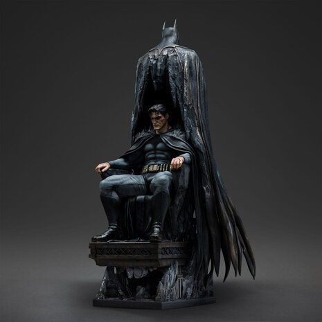 Iron Studios DC Comics Legacy Replica Statue 1/4 Batman and Bruce Wayne 79 cm Iron Studios DC Comics Legacy Replica Statue 1/4 Batman and Bruce Wayne 79 cm