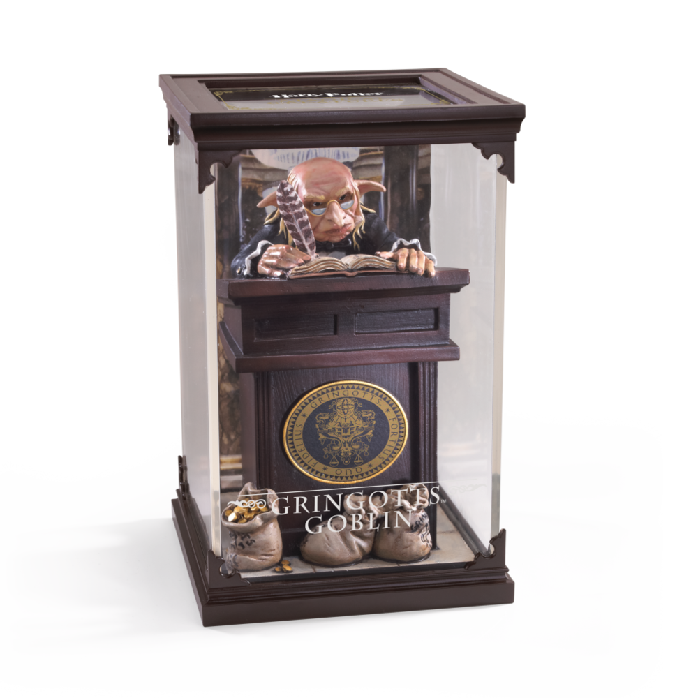 The Noble Collection Harry Potter Magical Creatures #10 Gringotts Goblin 19 cm The Noble Collection Harry Potter Magical Creatures #10 Gringotts Goblin 19 cm