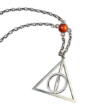 The Noble Collection Harry Potter Réplique 1/1 Xenophilius Lovegood's Necklace 56 cm The Noble Collection Harry Potter Réplique 1/1 Xenophilius Lovegood's Necklace 56 cm