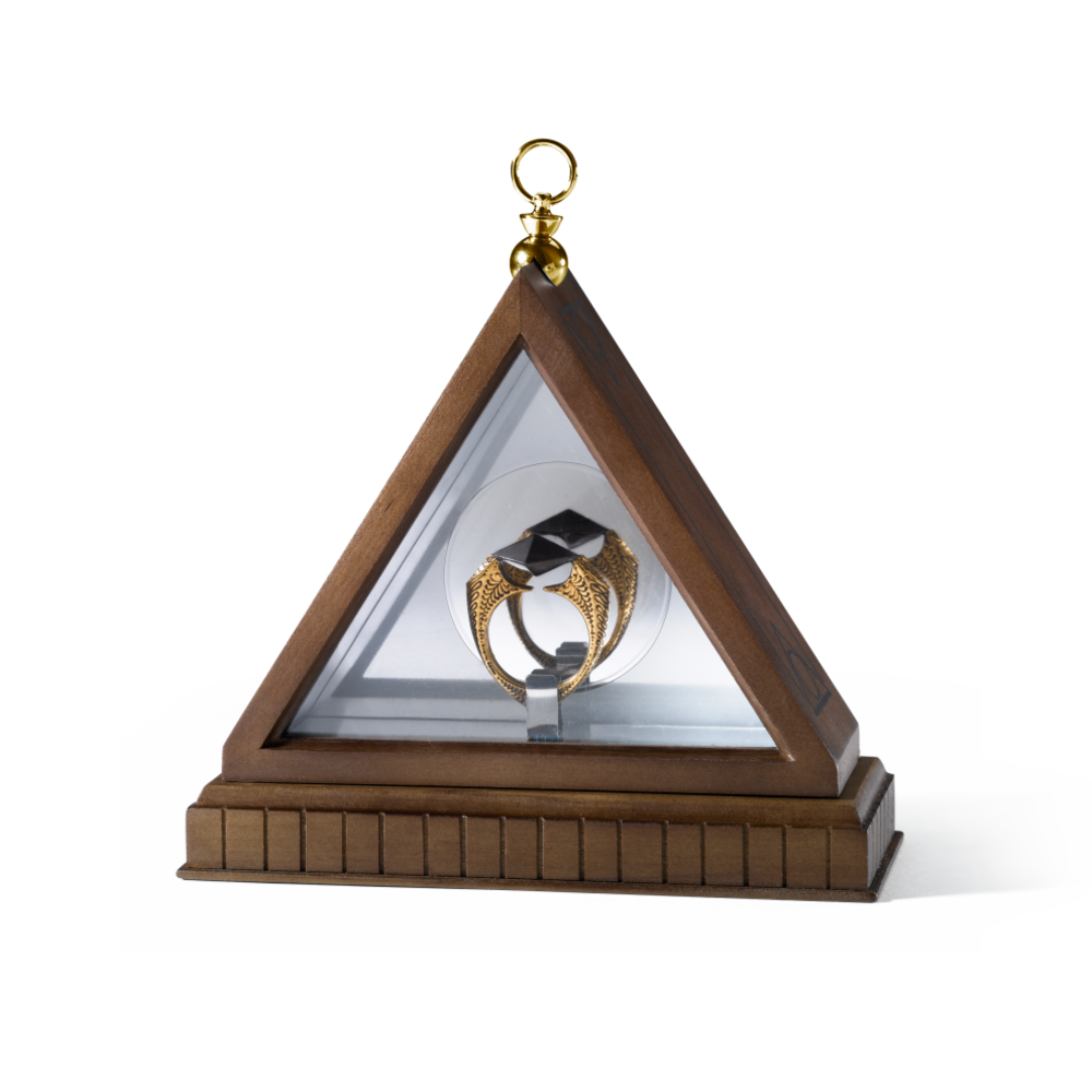 The Noble Collection Harry Potter Replica 1/1 Lord Voldemort's Horcrux Ring The Noble Collection Harry Potter Replica 1/1 Lord Voldemort's Horcrux Ring