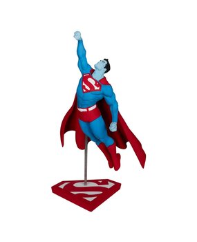 McFarlane Toys DC Direct Statue 1/10 Superman Red and Blue: Superman by Gary Frank Limited Edition 26 cm McFarlane Toys DC Direct Statue 1/10 Superman Red and Blue: Superman by Gary Frank Limited Edition 26 cm