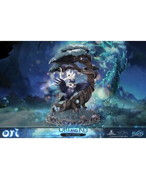 First 4 Figures Ori and the Will of the Wisps Statue Ori and Ku Night Ver. 38 cm First 4 Figures Ori and the Will of the Wisps Statue Ori and Ku Night Ver. 38 cm