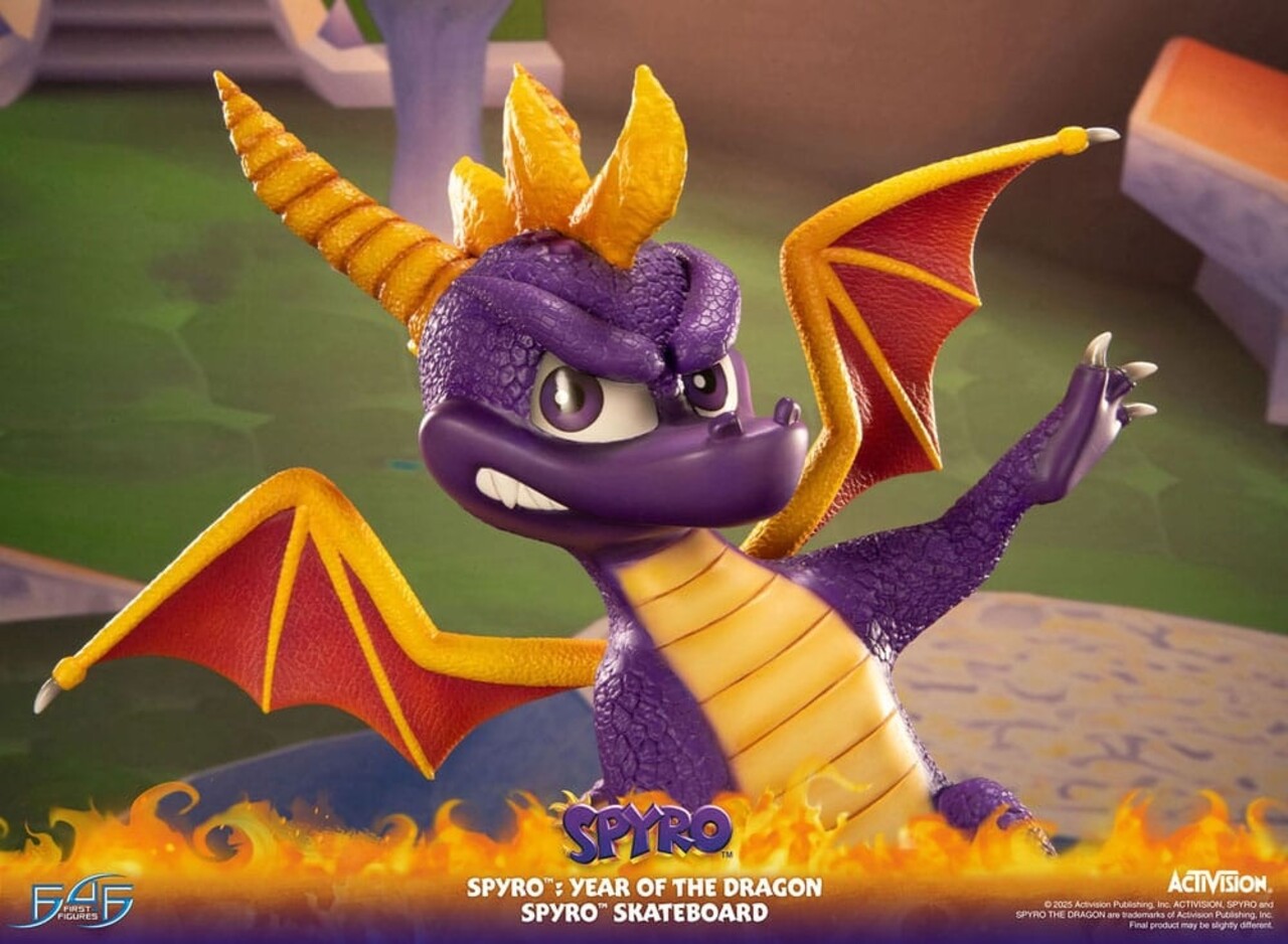 First 4 Figures Spyro : Year of the Dragon PVC Statue Spyro Skateboard 34 cm