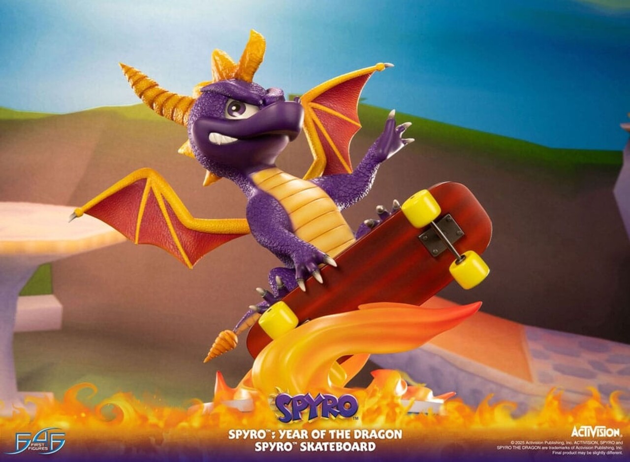 First 4 Figures Spyro : Year of the Dragon PVC Statue Spyro Skateboard 34 cm