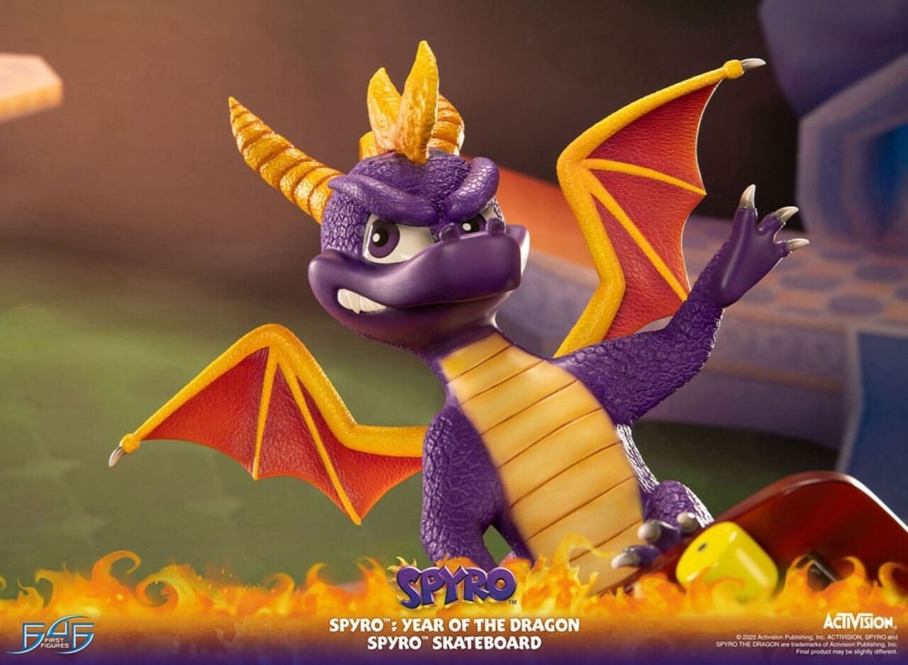 First 4 Figures Spyro : Year of the Dragon PVC Statue Spyro Skateboard 34 cm