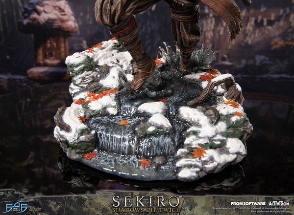 First 4 Figures Sekiro: Shadows Die Twice Statue Sekiro 32 cm First 4 Figures Sekiro: Shadows Die Twice Statue Sekiro 32 cm