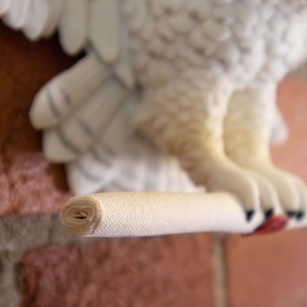 The Noble Collection Harry Potter Hedwig Owl Post Wall Decor 46 cm The Noble Collection Harry Potter Hedwig Owl Post Wall Decor 46 cm