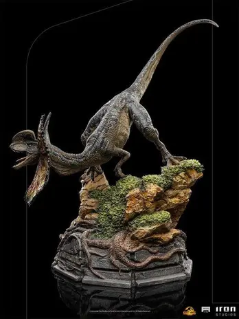 Iron Studios Jurassic World Art Scale Statue 1/10 Dilophosaurus 13 cm Iron Studios Jurassic World Art Scale Statue 1/10 Dilophosaurus 13 cm