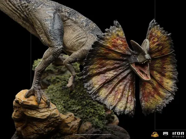 Iron Studios Jurassic World Art Scale Statue 1/10 Dilophosaurus 13 cm Iron Studios Jurassic World Art Scale Statue 1/10 Dilophosaurus 13 cm