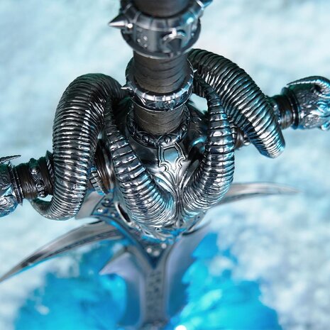 Blizzard World of Warcraft Replica 1/1 Frostmourne Sword Blizzard World of Warcraft Replica 1/1 Frostmourne Sword