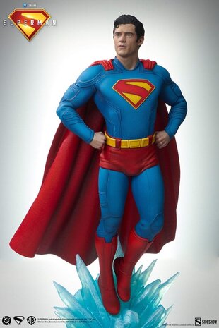Sideshow Collectibles Superman (2025) Premium Format Statues Superman 61 cm & Krypto 23 cm
