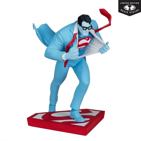 McFarlane Toys DC Direct Statue 1/10 Superman Red and Blue: Superman by Clayton Henry Limited Edition 16 cm McFarlane Toys DC Direct Statue 1/10 Superman Red and Blue: Superman by Clayton Henry Limited Edition 16 cm