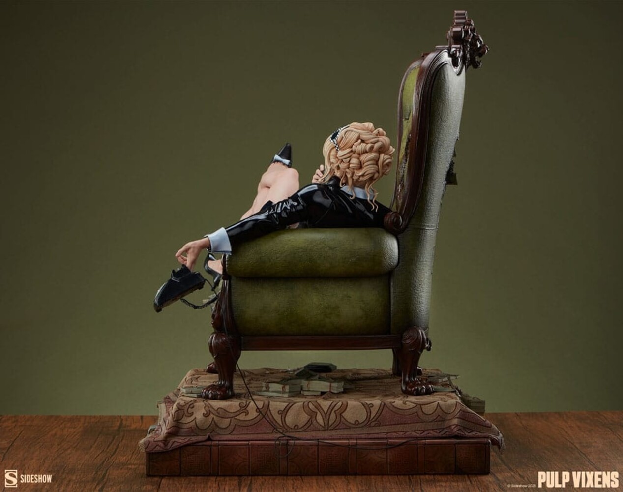 Sideshow Collectibles Pulp Vixens Premium Format Statue Killer Return 46 cm Sideshow Collectibles Pulp Vixens Premium Format Statue Killer Return 46 cm