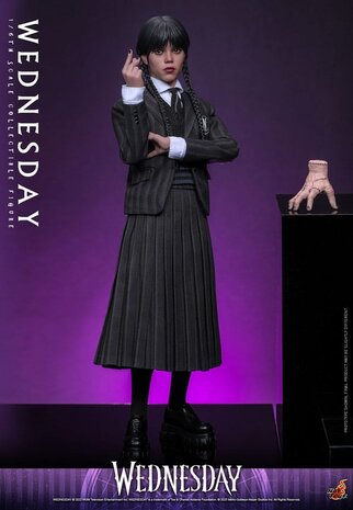 Hot Toys Wednesday Action Figure 1/6 Wednesday 27 cm Hot Toys Wednesday Action Figure 1/6 Wednesday 27 cm
