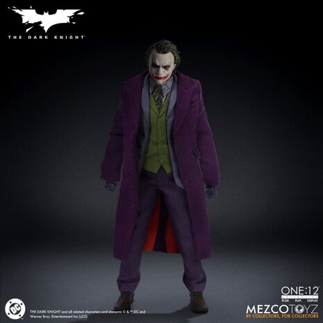 Mezco Toyz The Dark Knight Action Figure 1/12 Joker 17 cm