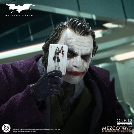 Mezco Toyz The Dark Knight Action Figure 1/12 Joker 17 cm