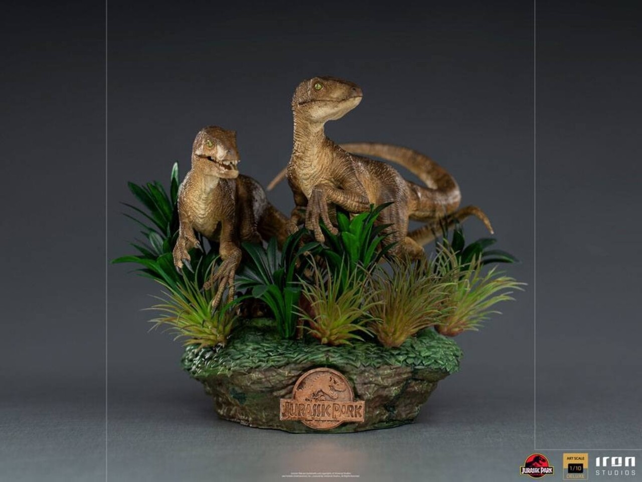 Iron Studios Jurassic Park Deluxe Art Scale Statue 1/10 Just The Two Raptors 20 cm Iron Studios Jurassic Park Deluxe Art Scale Statue 1/10 Just The Two Raptors 20 cm