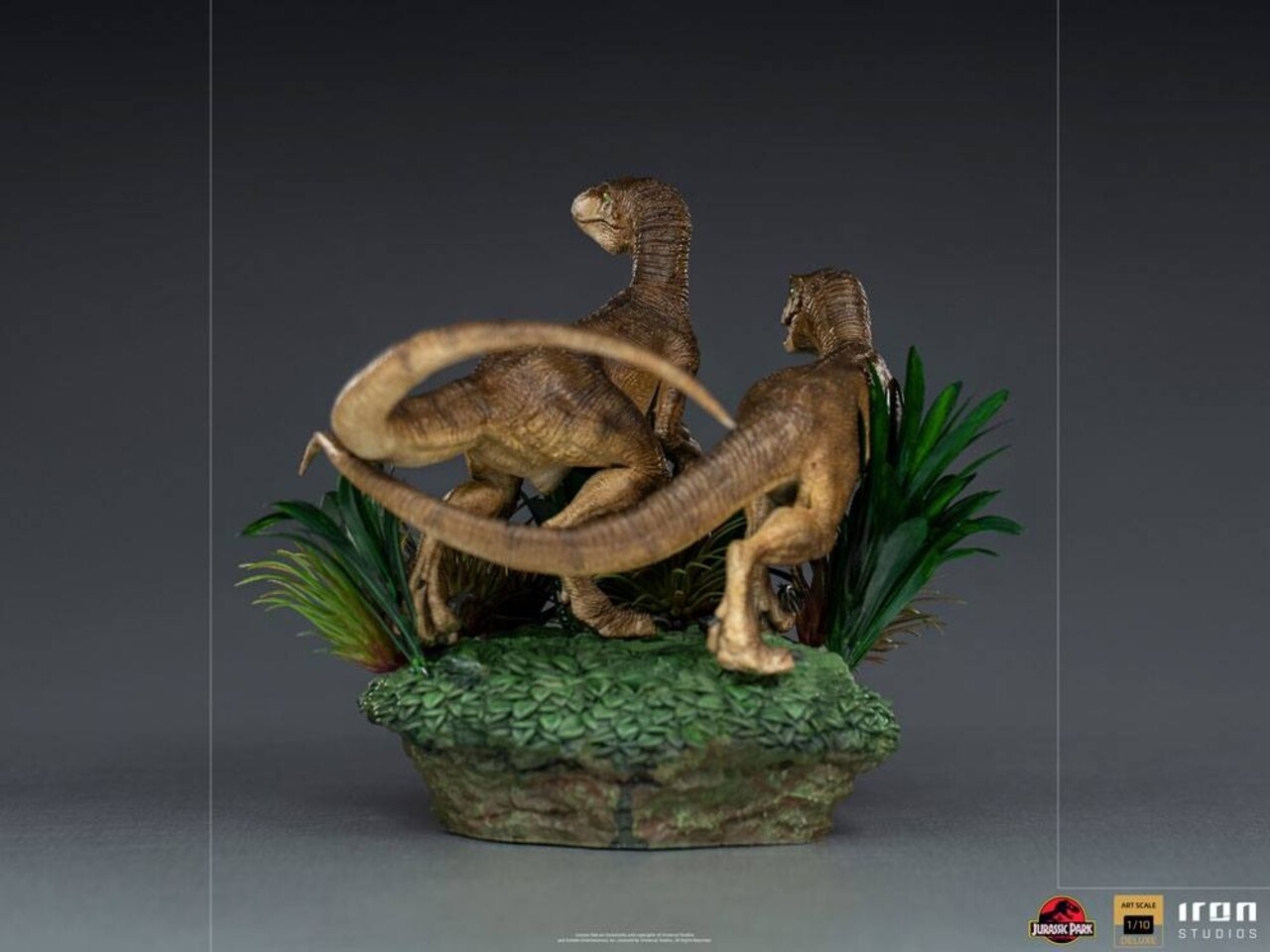 Iron Studios Jurassic Park Deluxe Art Scale Statue 1/10 Just The Two Raptors 20 cm Iron Studios Jurassic Park Deluxe Art Scale Statue 1/10 Just The Two Raptors 20 cm