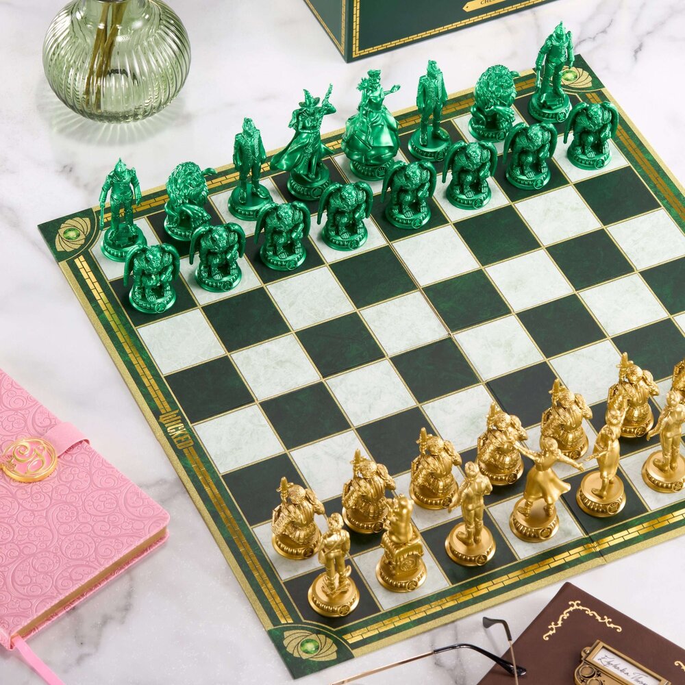 The Noble Collection Wicked Shiz vs. Emerald City Chess Set The Noble Collection Wicked Shiz vs. Emerald City Chess Set