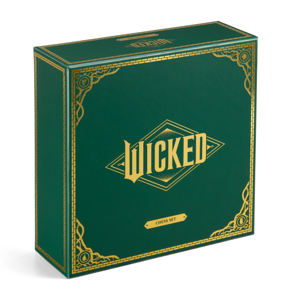 The Noble Collection Wicked Shiz vs. Emerald City Chess Set The Noble Collection Wicked Shiz vs. Emerald City Chess Set