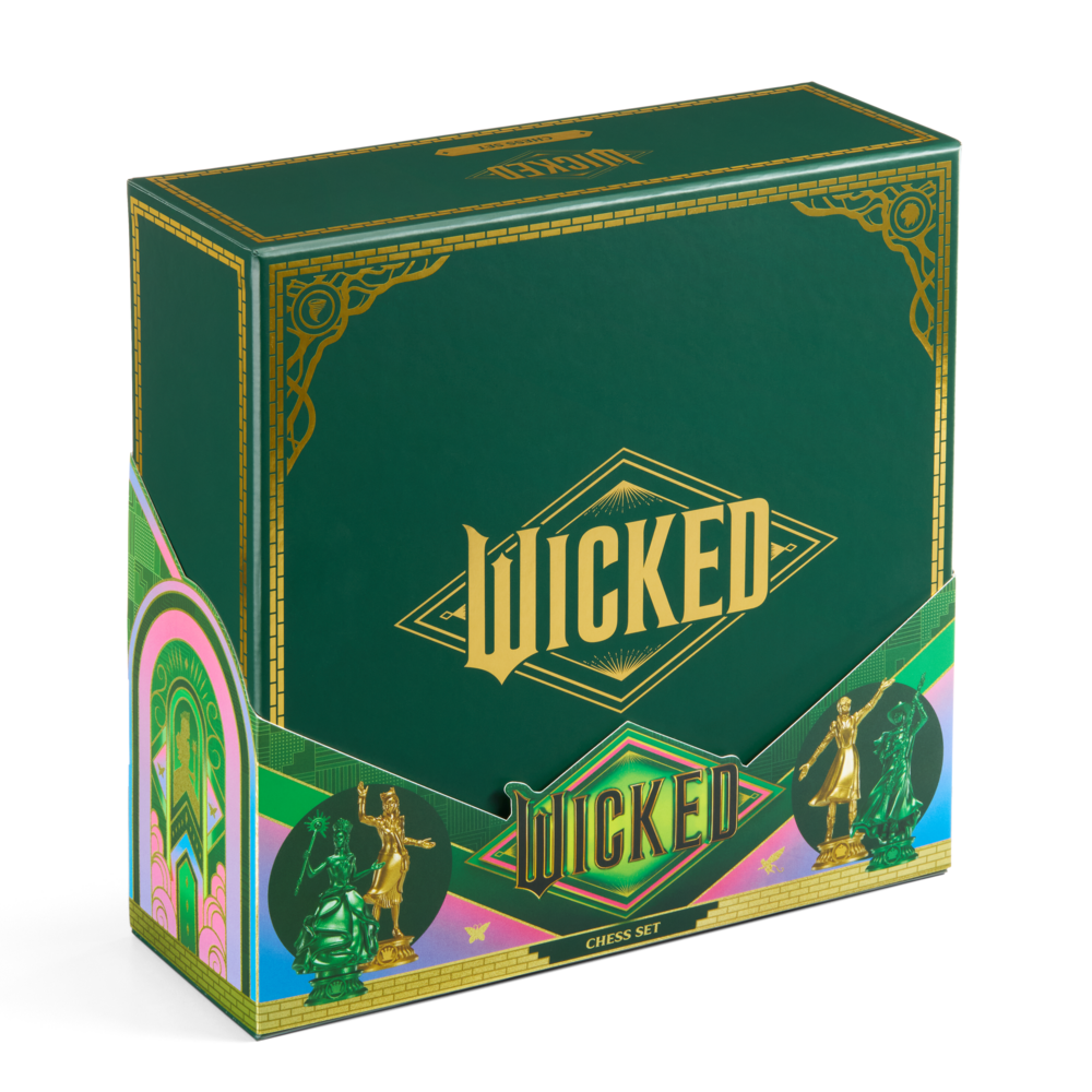 The Noble Collection Wicked Shiz vs. Emerald City Chess Set The Noble Collection Wicked Shiz vs. Emerald City Chess Set