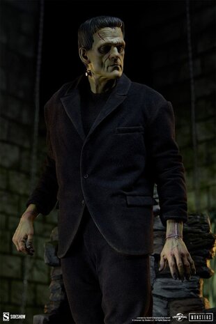 Sideshow Collectibles Frankenstein Premium Format Mixed Media Statue Frankenstein (Fabric Costume) 57 cm Sideshow Collectibles Frankenstein Premium Format Mixed Media Statue Frankenstein (Fabric Costume) 57 cm