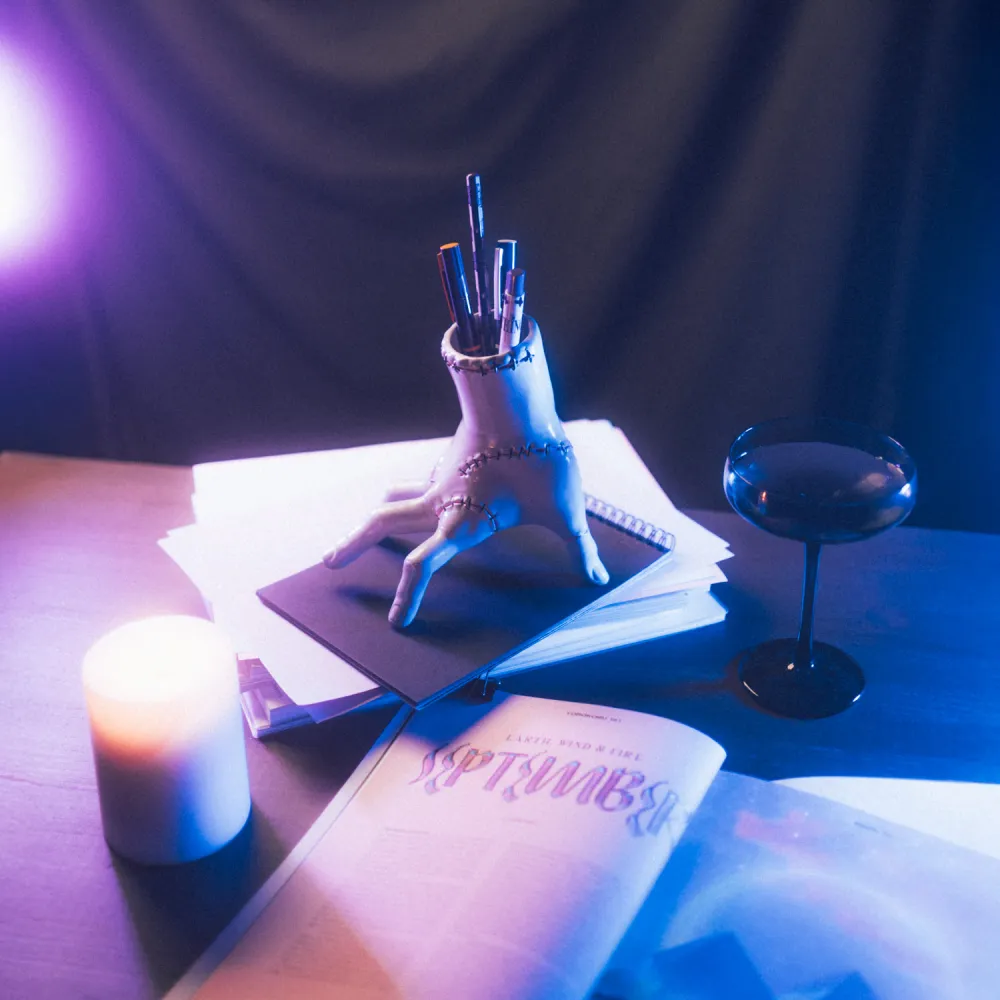 Grupo Erik Wednesday Thing 3D Pennenhouder + Schrijfset Grupo Erik Wednesday Thing 3D Pennenhouder + Schrijfset