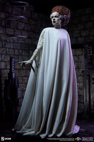 Sideshow Collectibles Bride of Frankenstein Premium Format Statue The Bride (Fabric Costume) 55 cm