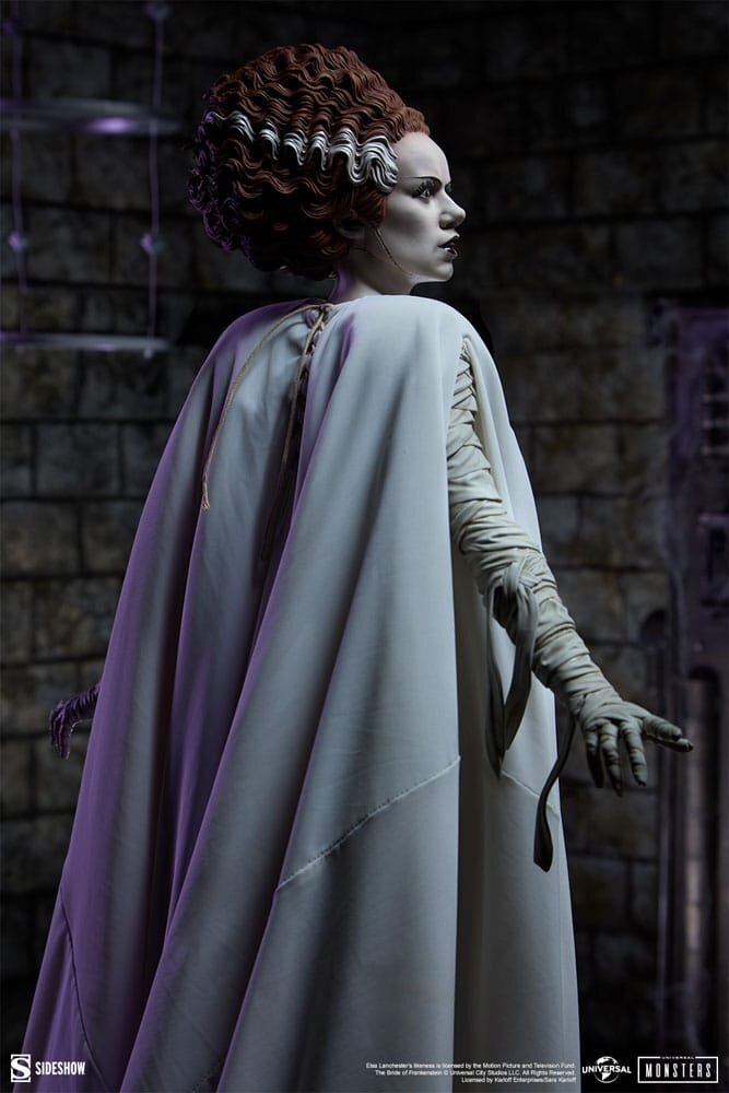 Sideshow Collectibles Bride of Frankenstein Premium Format Statue The Bride (Fabric Costume) 55 cm