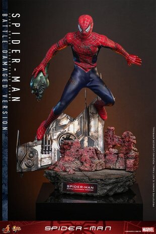 Hot Toys Spider-Man Action Figure 1/6 Spider-Man (Battle Damaged Version) 30 cm Hot Toys Spider-Man Action Figure 1/6 Spider-Man (Battle Damaged Version) 30 cm