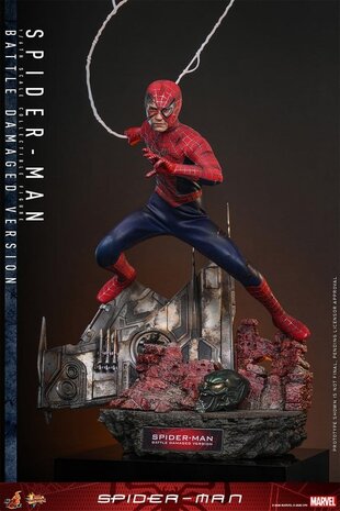 Hot Toys Spider-Man Action Figure 1/6 Spider-Man (Battle Damaged Version) 30 cm Hot Toys Spider-Man Action Figure 1/6 Spider-Man (Battle Damaged Version) 30 cm