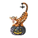 Disney Traditions Winnie the Pooh Tigger Bat-tastic Fun 14 cm Disney Traditions Winnie the Pooh Tigger Bat-tastic Fun 14 cm