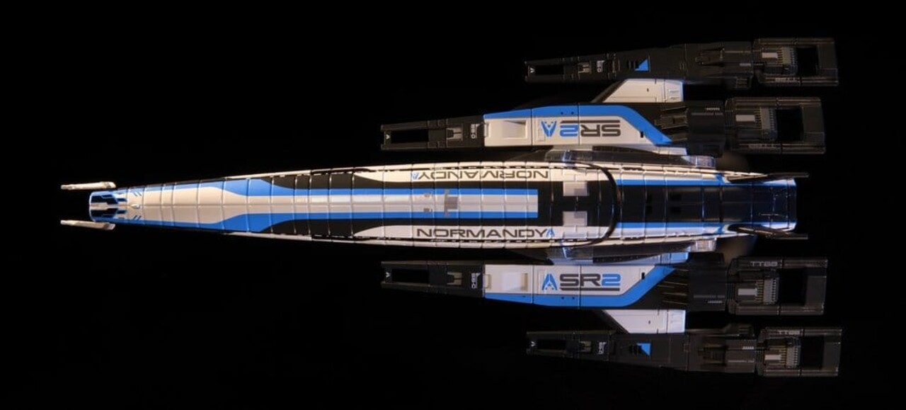 Master Replicas Mass Effect Die-Cast Normandy SR-2 22 cm Master Replicas Mass Effect Die-Cast Normandy SR-2 22 cm