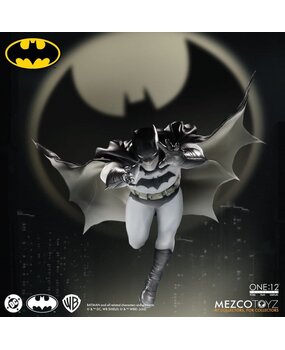 Mezco Toyz DC Comics Action Figure 1/12 Batman: Year One 17 cm