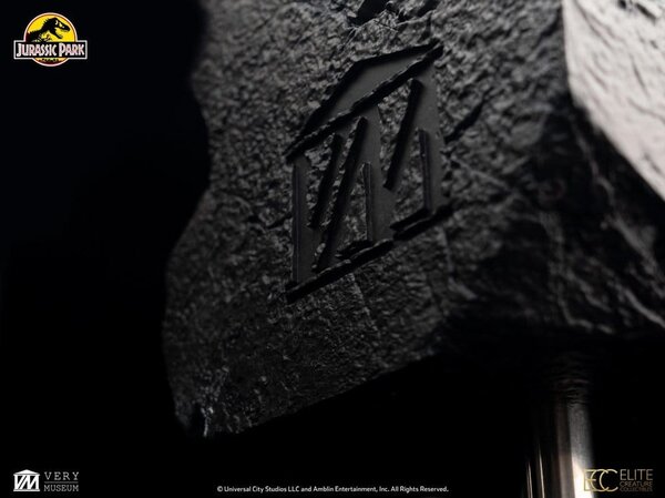 Elite Creature Collectibles Jurassic Park Statue Triceratops Eye Prop 35 cm Elite Creature Collectibles Jurassic Park Statue Triceratops Eye Prop 35 cm