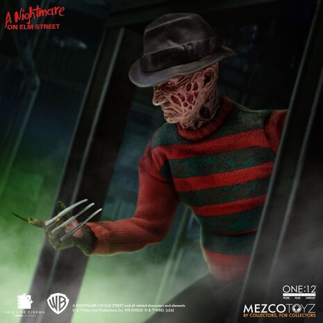 Mezco Toyz Nightmare On Elm Street Action Figure 1/12 Freddy Krueger 17 cm Mezco Toyz Nightmare On Elm Street Action Figure 1/12 Freddy Krueger 17 cm
