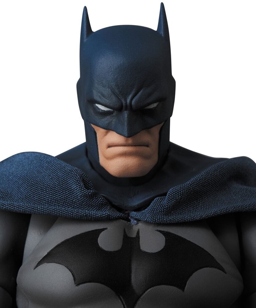 Medicom Toy DC Comics MAFEX Action Figure Batman Hush Ver. 16 cm