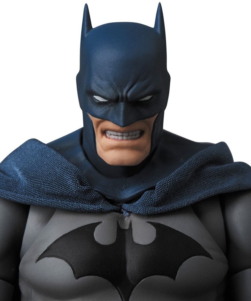 Medicom Toy DC Comics MAFEX Action Figure Batman Hush Ver. 16 cm