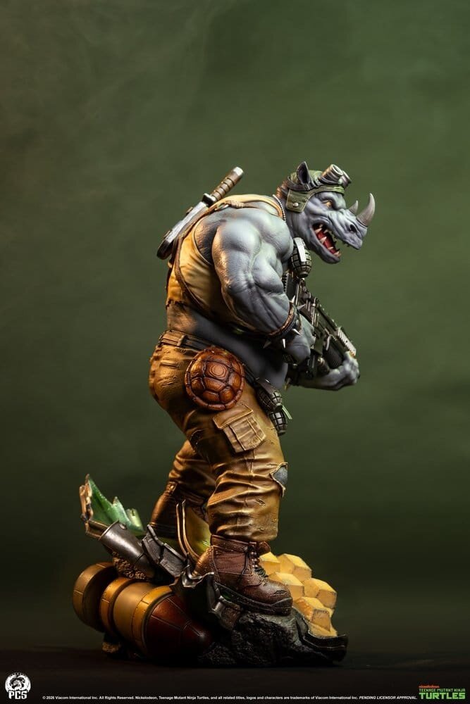 PCS Teenage Mutant Ninja Turtles Legends Statue 1/3 Rocksteady 69 cm