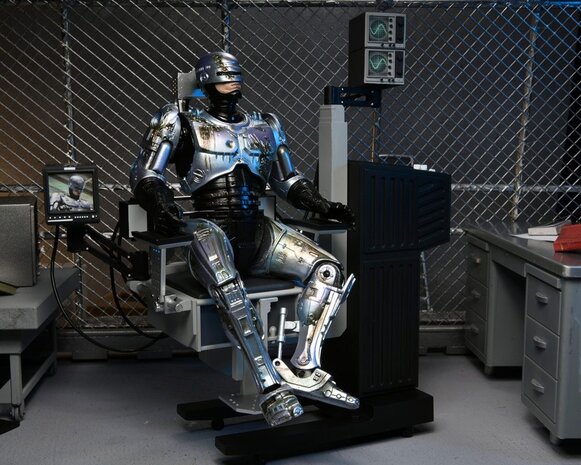 Neca RoboCop Action Figure Ultimate Battle Damaged RoboCop with Chair 18 cm Neca RoboCop Action Figure Ultimate Battle Damaged RoboCop with Chair 18 cm