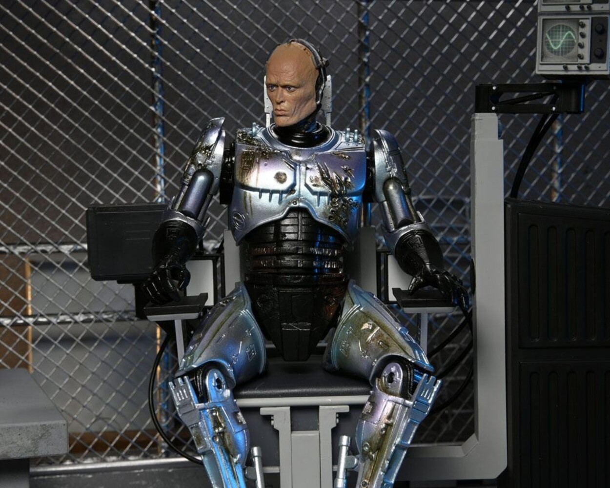 Neca RoboCop Action Figure Ultimate Battle Damaged RoboCop with Chair 18 cm Neca RoboCop Action Figure Ultimate Battle Damaged RoboCop with Chair 18 cm