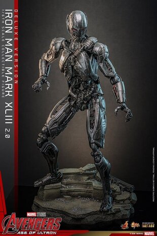 Hot Toys Avengers: Age of Ultron Movie Action Figure 1/6 Iron Man Mark XLIII (2.0) (Deluxe Version) 32 cm