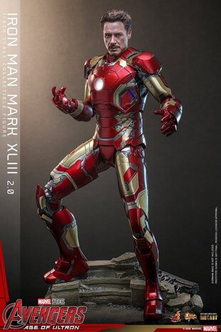 Hot Toys Avengers: Age of Ultron Diecast Action Figure 1/6 Iron Man Mark XLIII (2.0) 32 cm